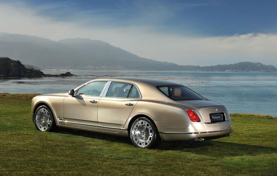  Bentley Mulsanne 2010 года  (фото 8 из 262)